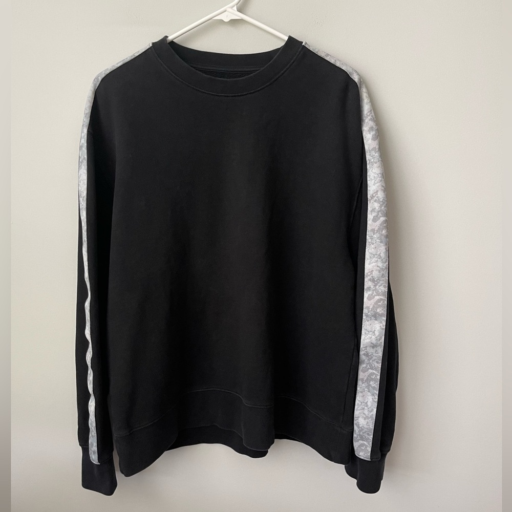 Topman Large black with with camo trimmed sleeves